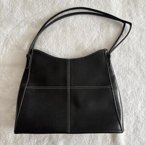 basic black medium shoulder bag